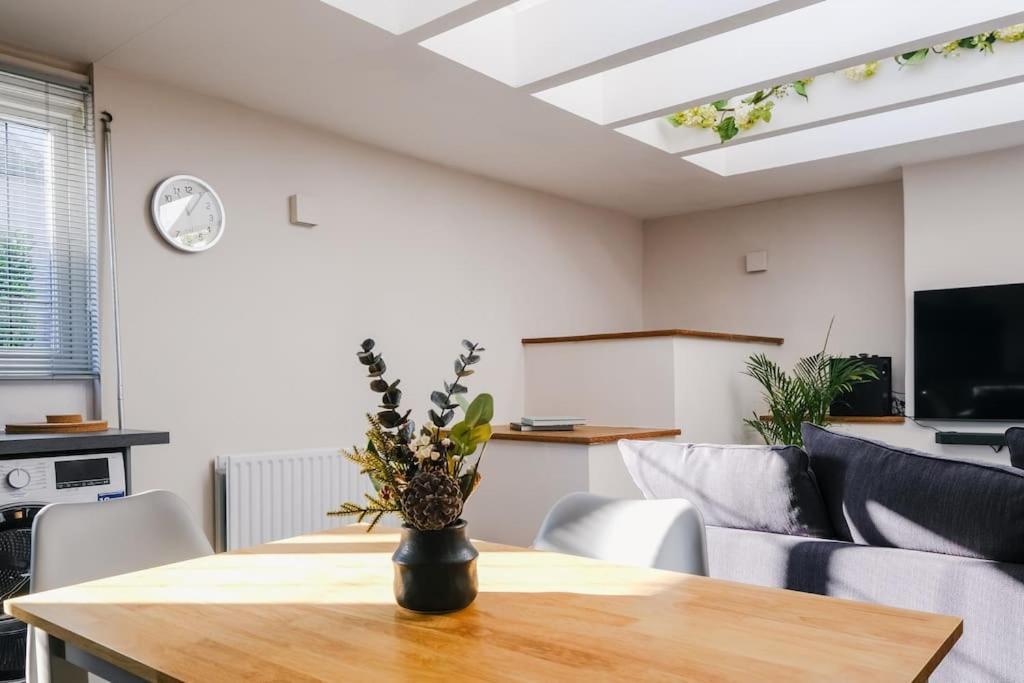 Light And Spacious Loft Apartment In Town Centre サウサンプトン エクステリア 写真